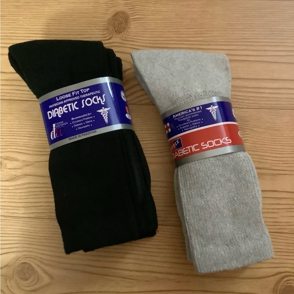 NWT.  5Pairs Diabetic Crew Socks